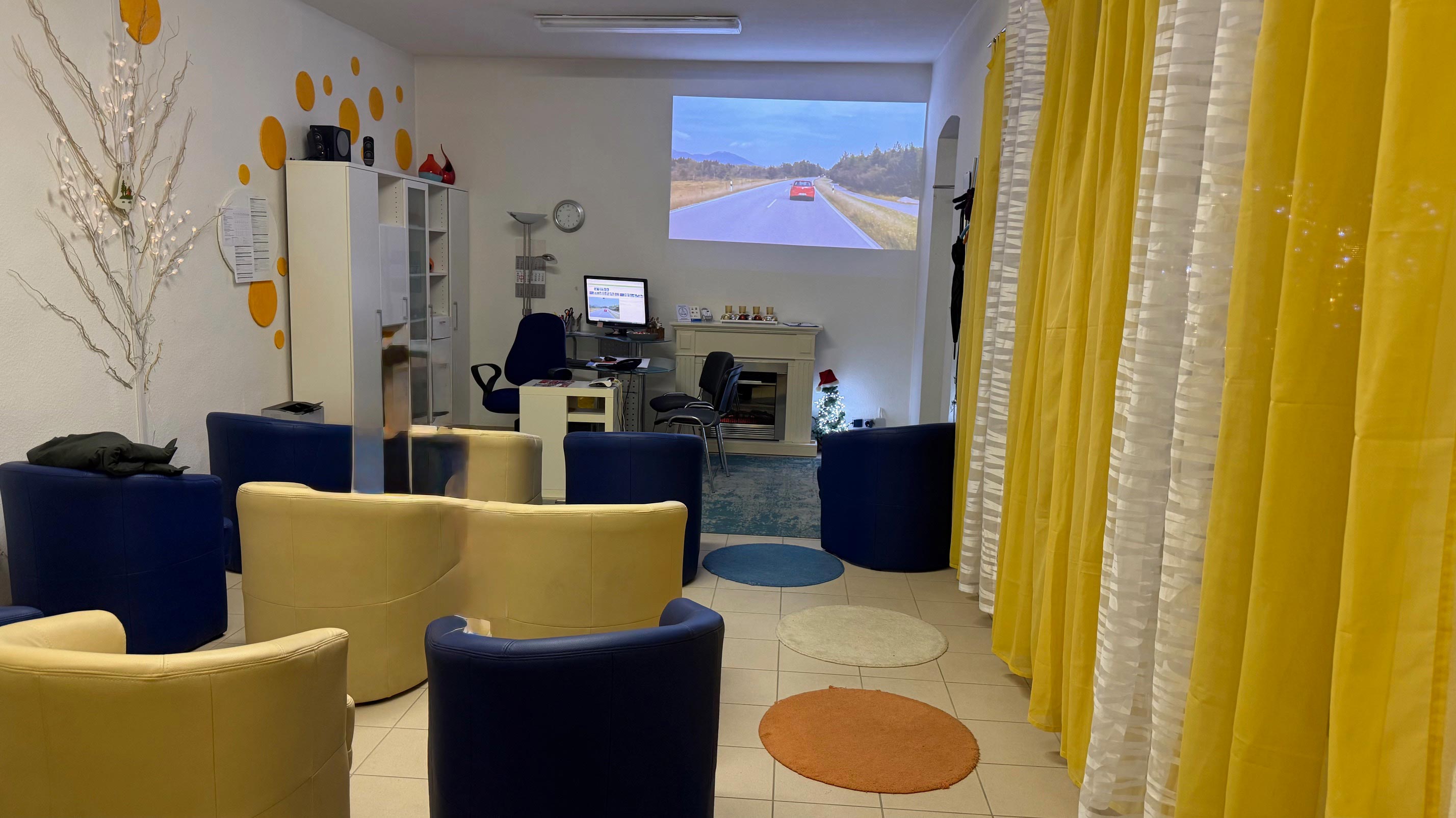 Fahrschule Aschmann Filiale Kirchheim – Innenraum / Büro